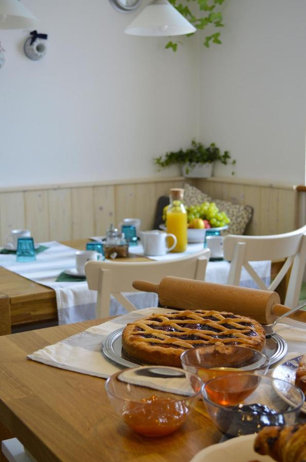 アーラ Ca Ulivi Bed & Breakfast エクステリア 写真