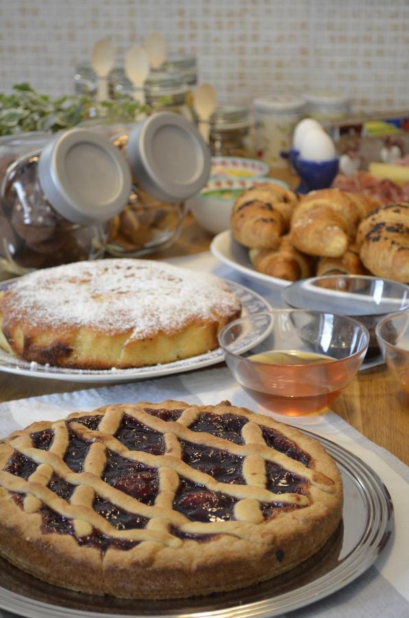 アーラ Ca Ulivi Bed & Breakfast エクステリア 写真