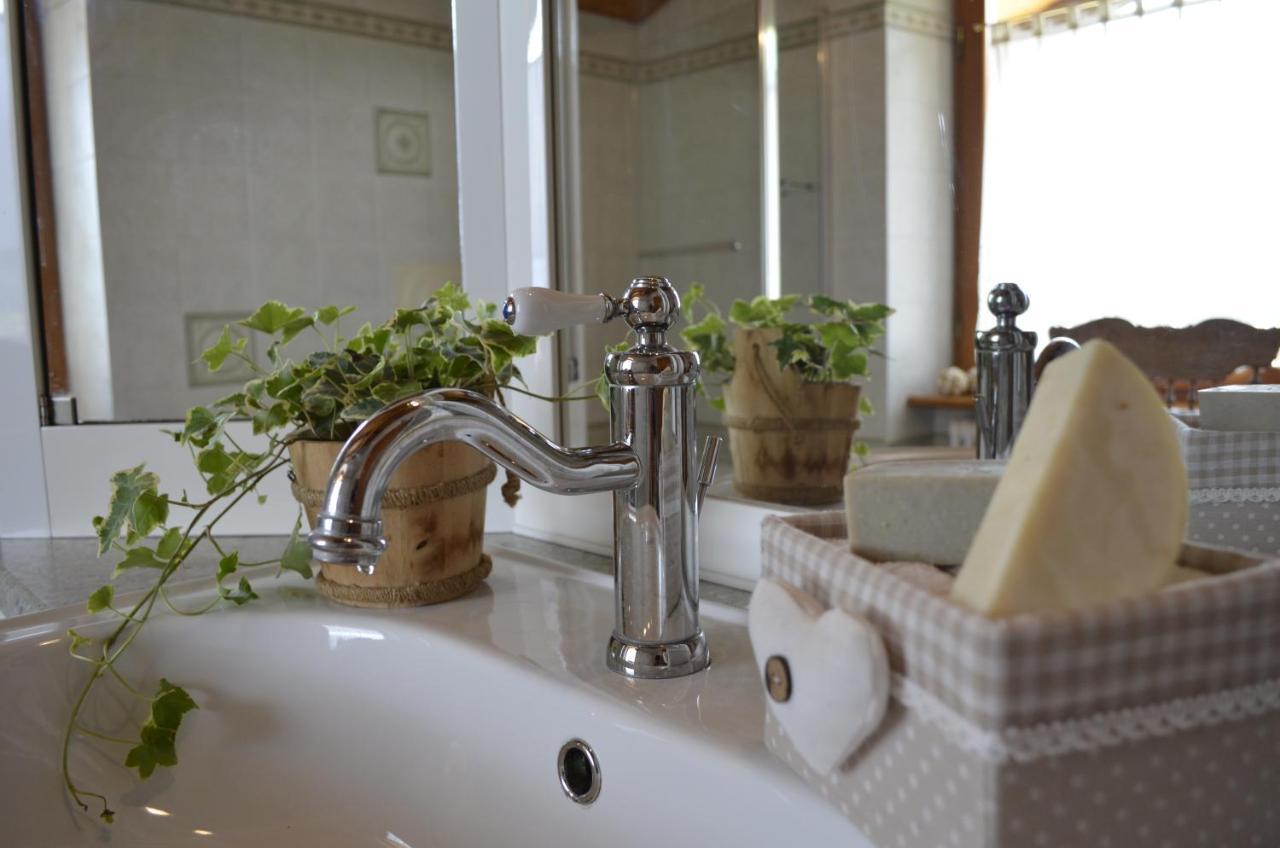 アーラ Ca Ulivi Bed & Breakfast エクステリア 写真